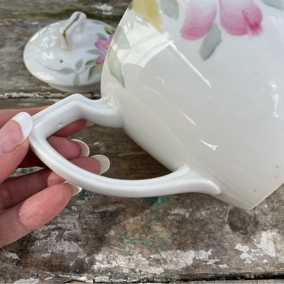 Noritake Azalea white floral teapot - Picture 11 of 12